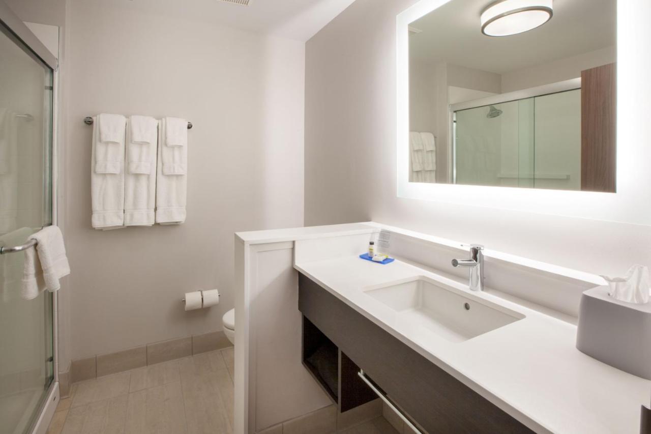 Holiday Inn Express - Blair By Ihg Екстериор снимка